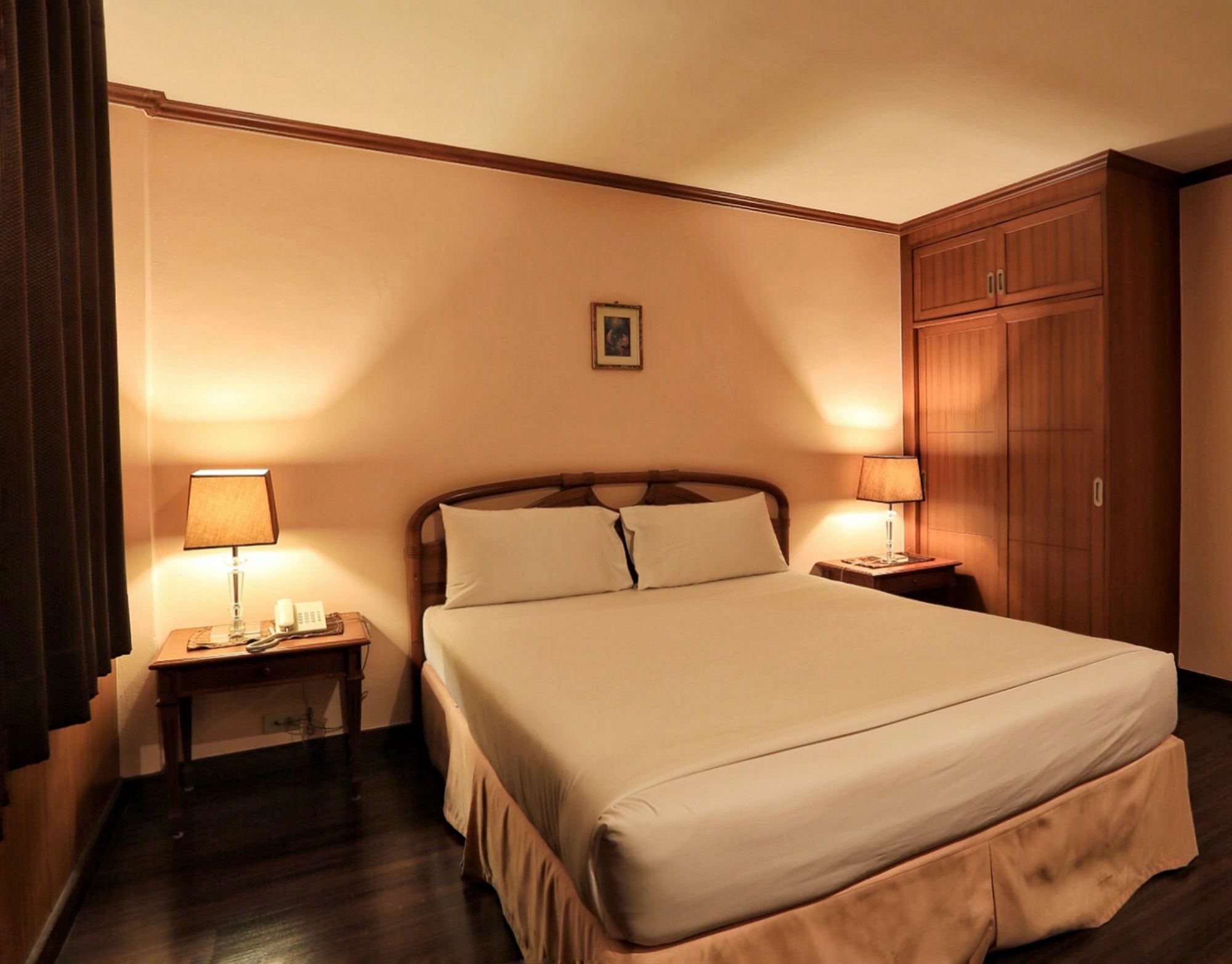 Travel Lodge Surawong (Adults Only) Bangkok Kültér fotó