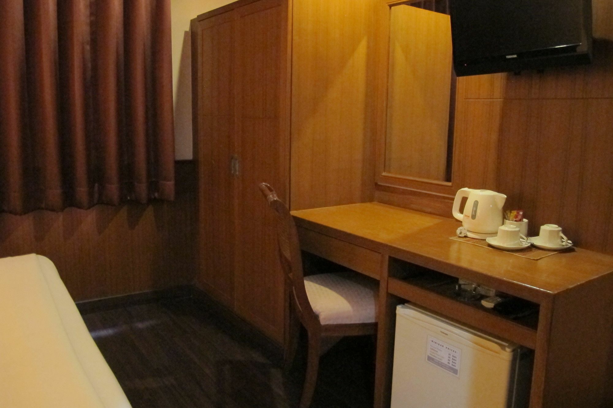Travel Lodge Surawong (Adults Only) Bangkok Kültér fotó