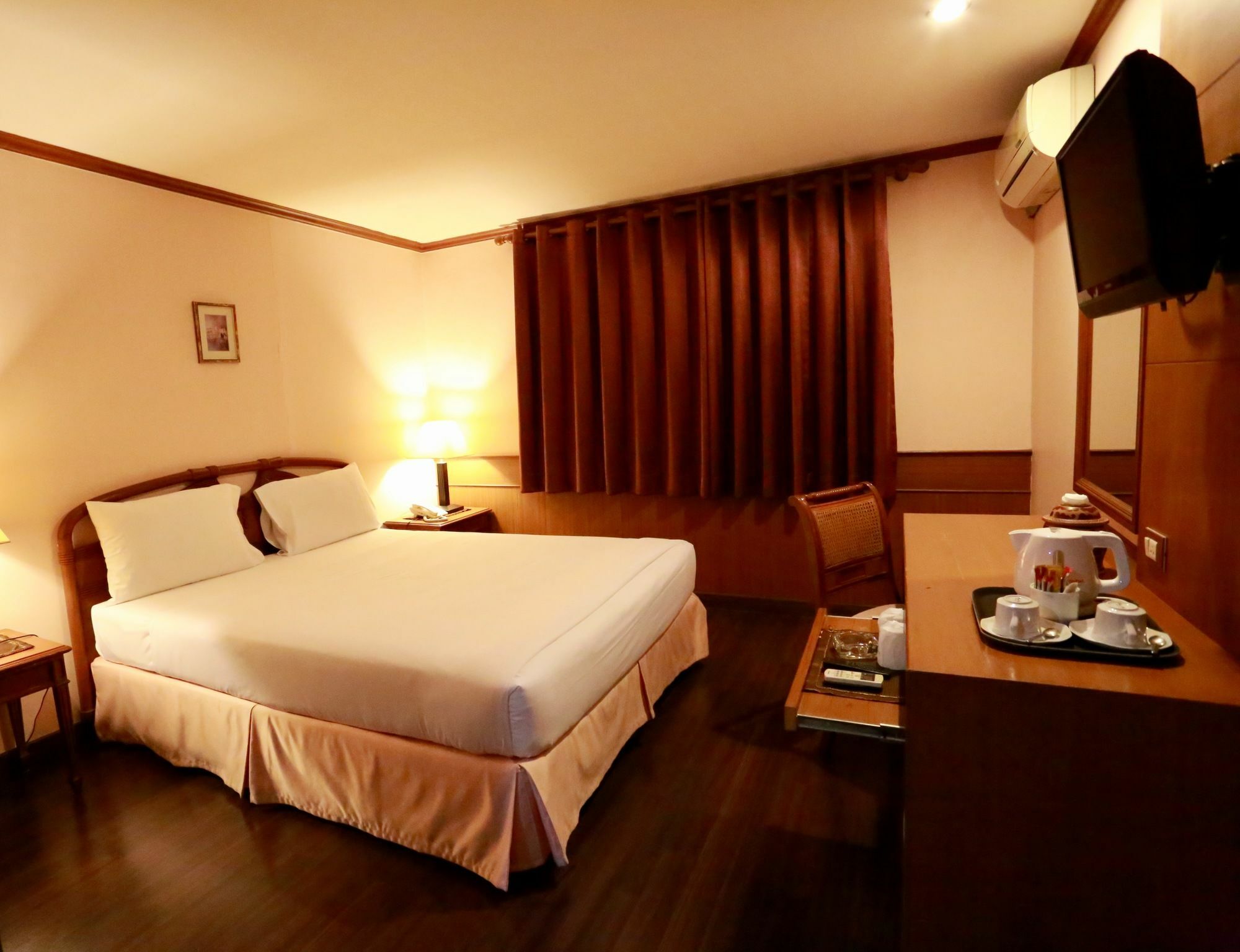 Travel Lodge Surawong (Adults Only) Bangkok Kültér fotó