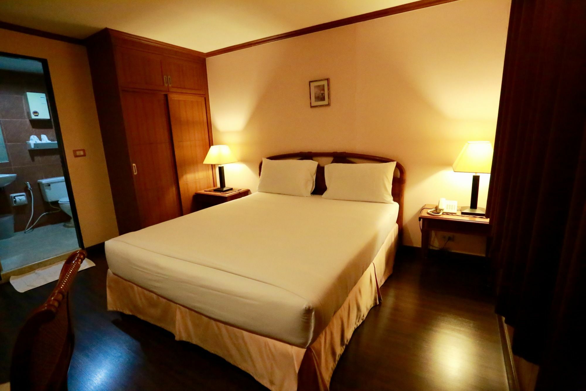 Travel Lodge Surawong (Adults Only) Bangkok Kültér fotó